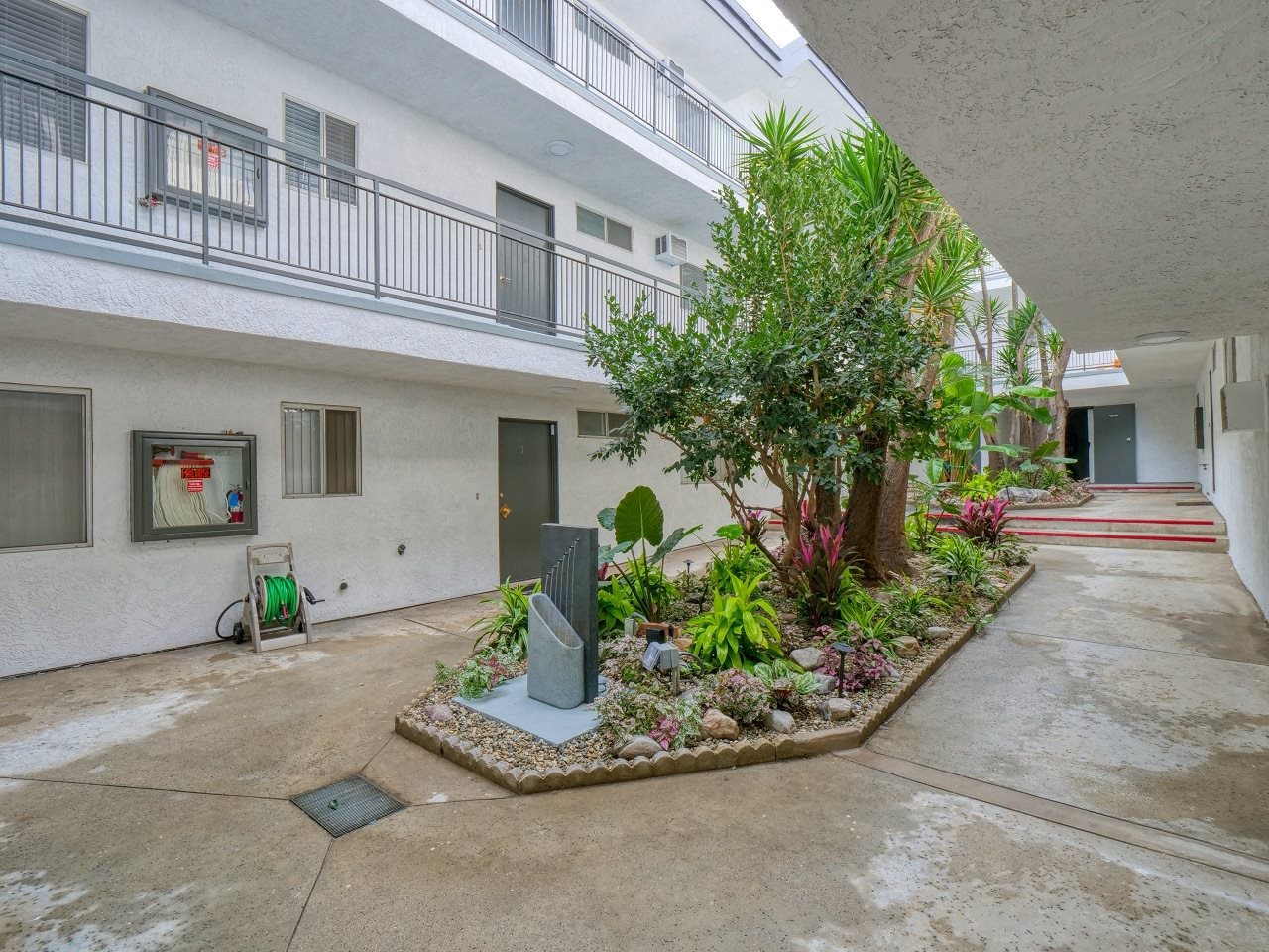Courtyard,courtyard